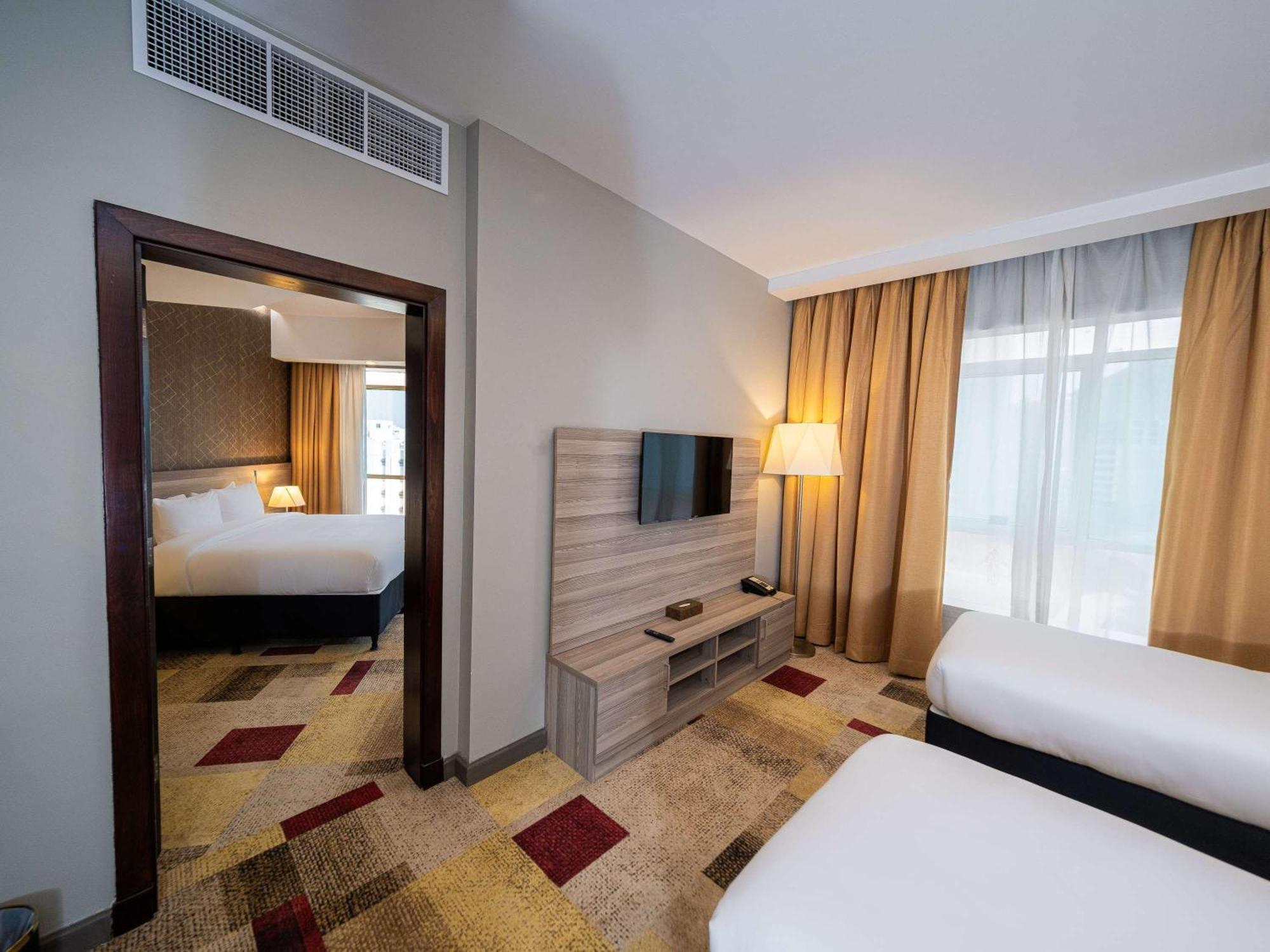 Mercure Makkah Aziziah مكة المظهر الخارجي الصورة